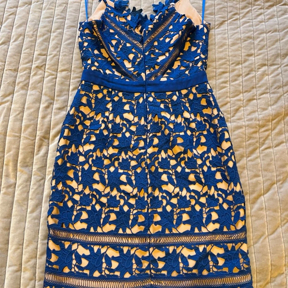 Adelyn Rae Lace Dress - Picture 2 of 3